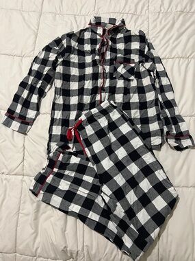 Wondershop Black and White Buffalo Check Pajama Set with Red Trim